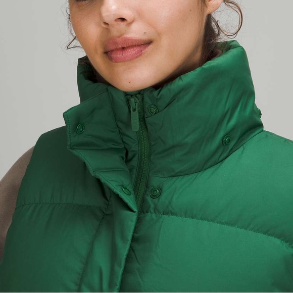 NWT Lululemon Wunder Puff Cropped Vest, Everglade Green - Picture 3 of 8